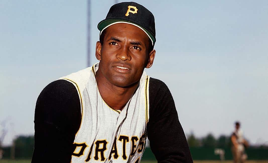 biography roberto clemente