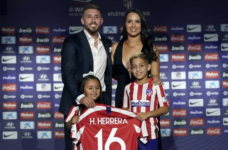 Héctor Herrera Family