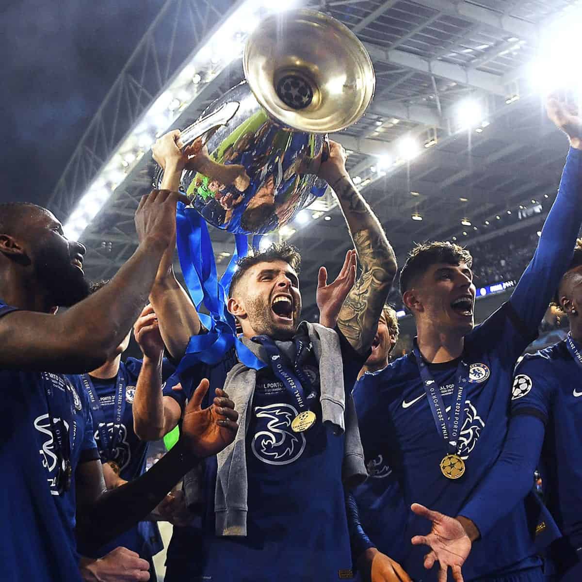 pulisic lifts champions league cup up